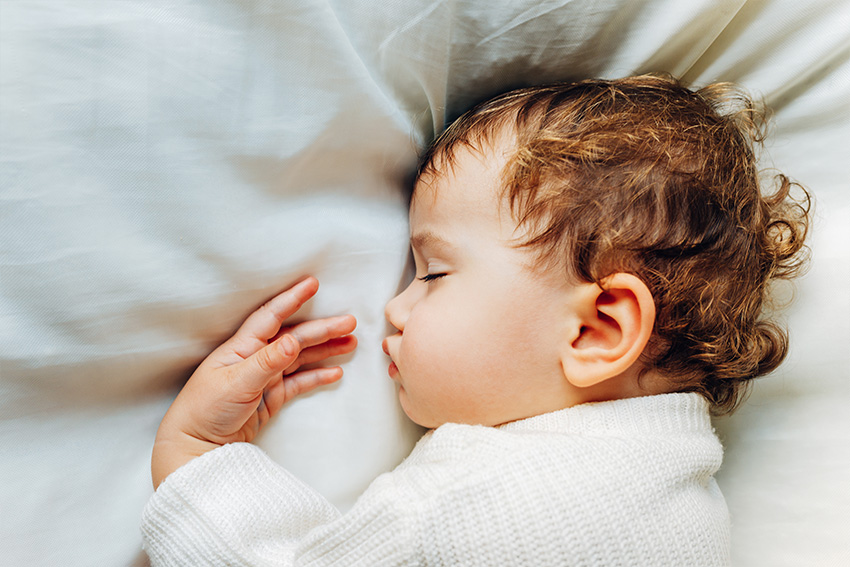 Combien de siestes doit faire mon bébé de 6 mois ? - Le Parisien
