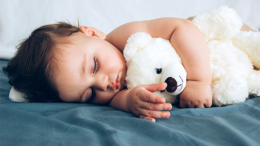 13 suggestions pour accompagner le sommeil des bébés tout en