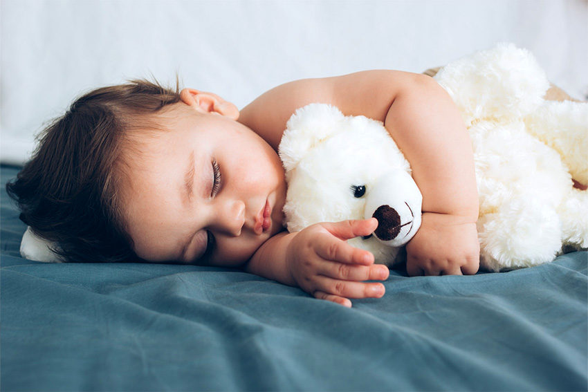 Comment accompagner son enfant vers un endormissement autonome ?